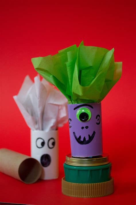 Halloween Crafts: Candy Holders from Toilet Paper Tubes