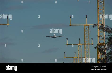 A380 airbus landing Stock Videos & Footage - HD and 4K Video Clips - Alamy