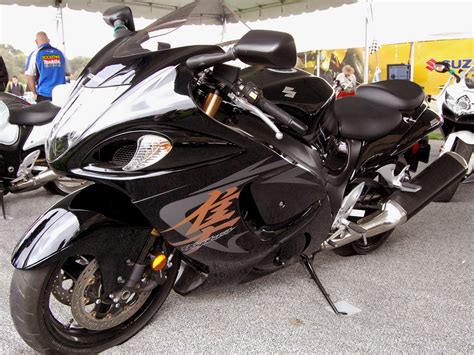 Suzuki Hayabusa Black - auto motor sport 2012