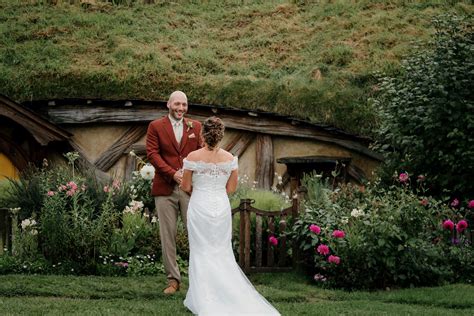 The Cutest, Coziest Wedding at Hobbiton — Dear White | Auckland Wedding ...