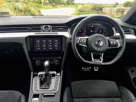 The interior of the Volkswagen Arteon R-Line - Changing Lanes