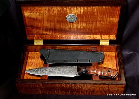 Collectible Knife in Custom Box