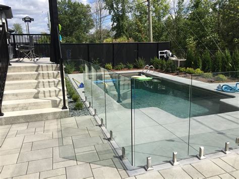 Glass Pool Enclosure — RF Transparent - Glass Railing