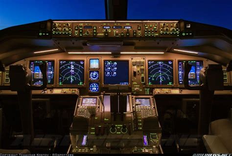 Boeing 777 Cockpit View : Boeing 777 300er Cockpit Take Off Air France ...