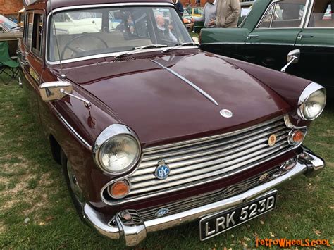 1966 Morris Oxford Traveller >> Retro Wheels dot Cool