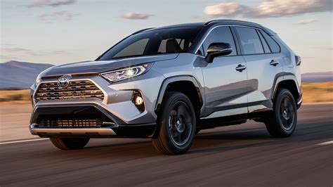 2019 Toyota RAV4 Hybrid First Test: More Power, Less Gas