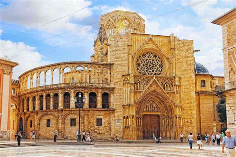 The Curiously Unique Architecture of Valencia, Spain – Fodors Travel Guide