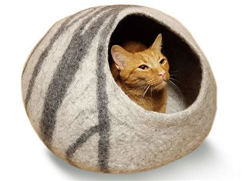 Luxury Cat Beds Your Furry Friends Will Love and Feel Safe In