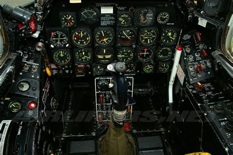 "Modernized" F-86 Sabre cockpit : r/flying