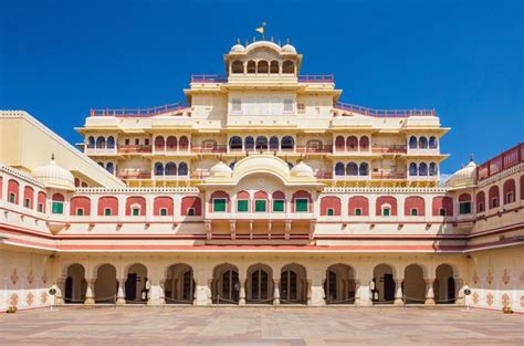 City palace Jaipur - A Beautiful & Historical palace in Jaipur