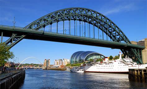 Tyne Bridge is a through arch bridge over the River Tyne in North East England, linking ...