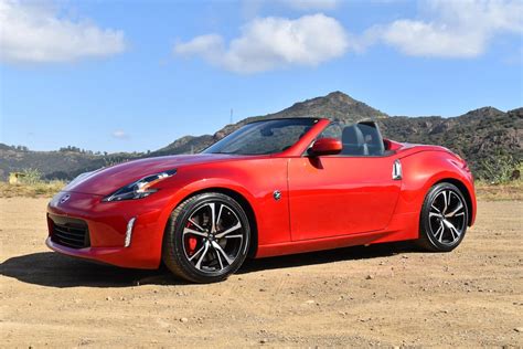 2018 Nissan 370Z Roadster Touring Sport: A Closer Look at the 322-HP Rocket