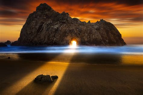 Keyhole Arch at Pfeiffer Beach