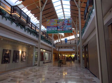 Sky City: Retail History: Exton Square Mall: Exton/West Whiteland Township, PA