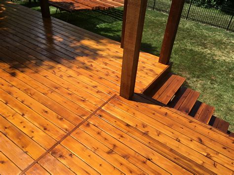 Two tone cedar deck. Cabot Stain Australian Oil. The posts and railing ...