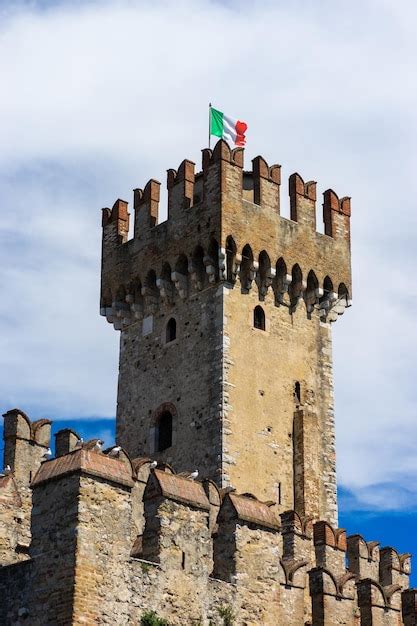 Premium Photo | Close up of sirmione castle - lake garda -italy