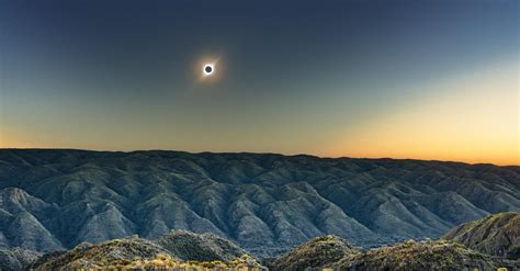 Interesting Photo of the Day: Solar Eclipse Totality