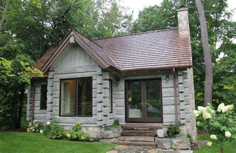 I really like this concrete log, prefab tiny home. : TinyHouses