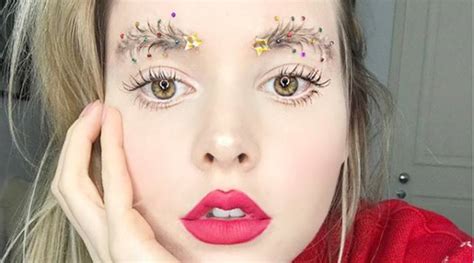 ‘Christmas tree eyebrows’ is the latest holiday beauty trend and it’s simply wild | The Indian ...