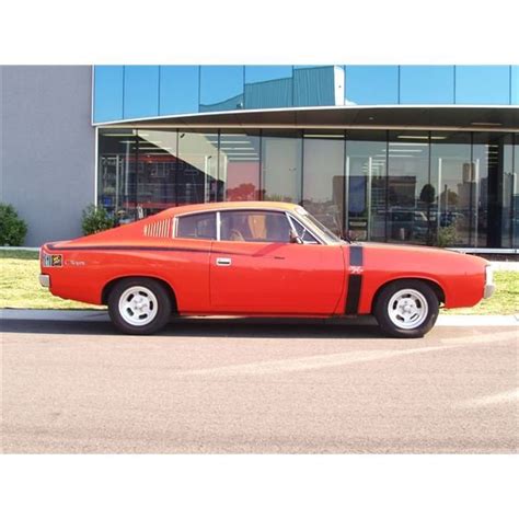 Chrysler Valiant Charger VH R/T specs, performance data - FastestLaps.com