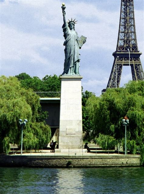 Statue of Liberty : Freedom under quarantine - Jewish Tours Paris