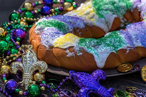 11 Things to Do in New Orleans This Winter | Mardi gras king cake, Mardi gras cake, King cake recipe