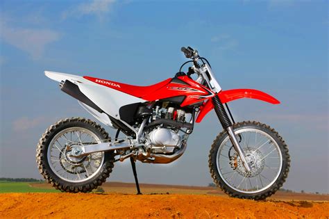 Poeira e Lama Off-Road: Lançamento Honda CRF-150F 2012