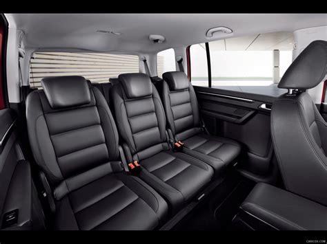 2011 Volkswagen Touran - Interior, Rear Seats Wallpaper | Caricos