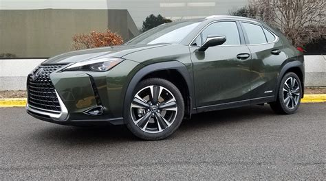 Test Drive: 2020 Lexus UX 250h Luxury | The Daily Drive | Consumer Guide®