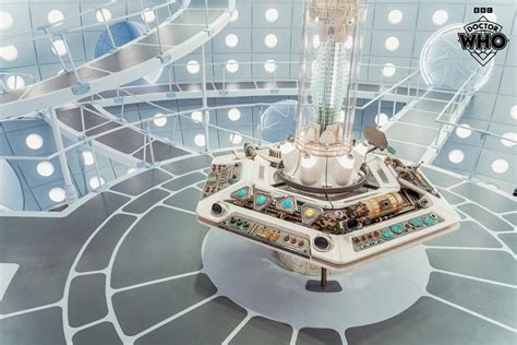 DOCTOR WHO Debuts New TARDIS Interior and Opening Title Sequence - Nerdist