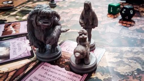 Labyrinth Board Game Review | Co-op Board Games