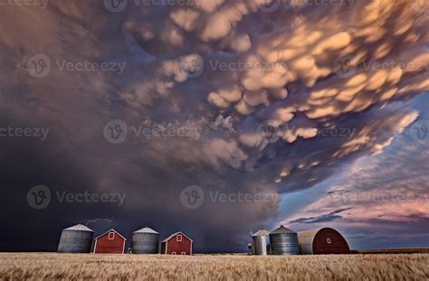 Storm Mammatus Clouds Canada 5906283 Stock Photo at Vecteezy