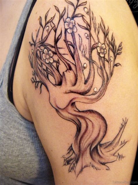 50 Stylish Tree Tattoos On Shoulder