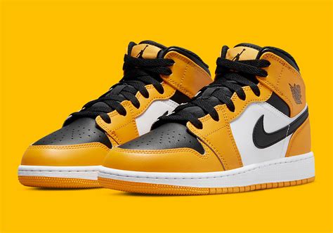 Air Jordan 1 Mid GS Yellow Black 554725-701 | SneakerNews.com