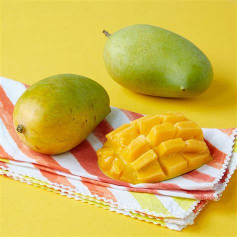 The Different Types of Mangoes at FreshDirect