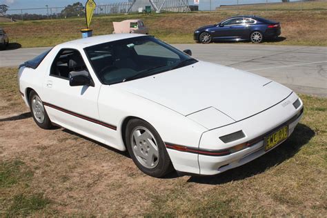 Mazda RX 7 II (FC) Turbo (200 Hp) 1989 - 1991 Specs and Technical Data, Fuel Consumption, Dimensions