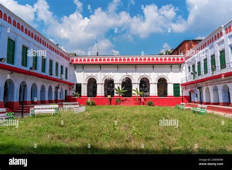 Shobhabazar Rajbari is the palace of the Shobhabazar royal family located in the Indian city of ...