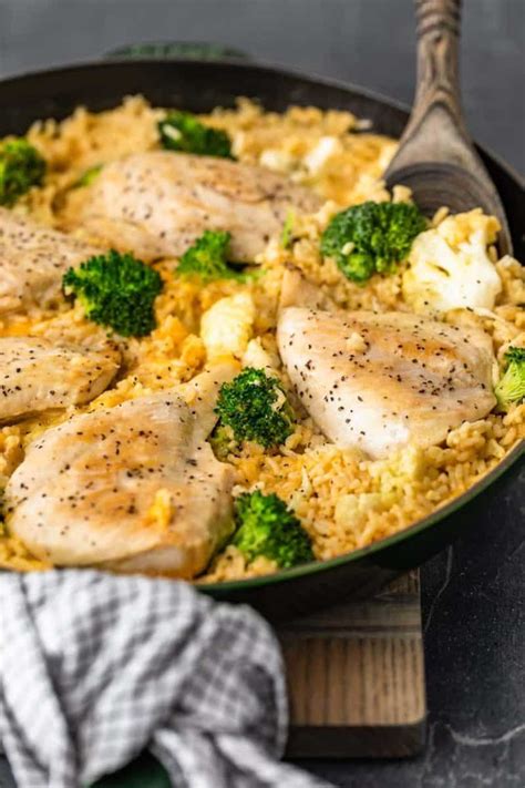 Cheesy Chicken and Rice Recipe - Easy Chicken Recipes (VIDEO!!)