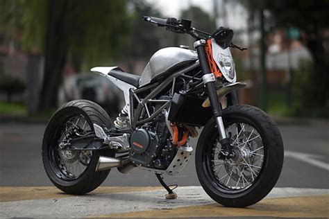 KTM 390 Duke Custom by Garaje 57 | BikeBrewers.com