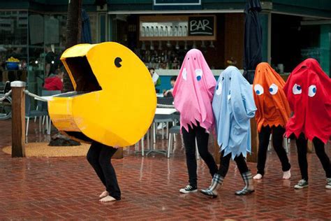 24 Cheap and Easy DIY Group Costumes for Halloween – TwistedSifter