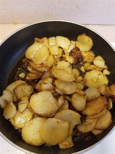 https://www.allrecipes.com/recipe/284698/home-fried-breakfast-potatoes/