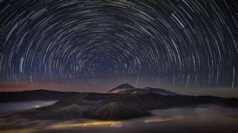 Star Trail In The Night Sky Wallpaper, HD Nature 4K Wallpapers, Images ...