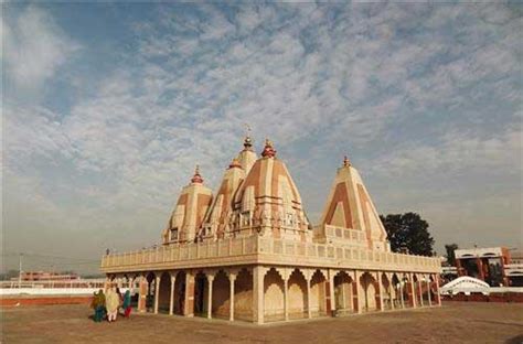 5 Famous Temples in Haryana - lifeberrys.com