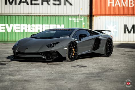 LAMBORGHINI AVENTADOR SV - SERIES 17: S17-01 - Vossen Wheels