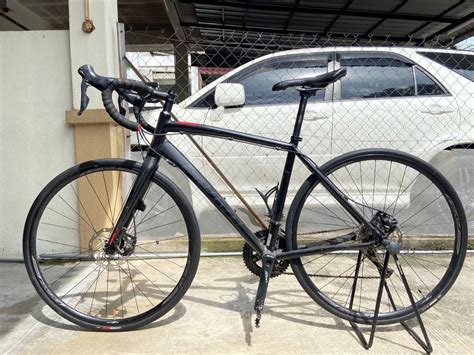 FUJI roadbike, Sports Equipment, Bicycles & Parts, Bicycles on Carousell