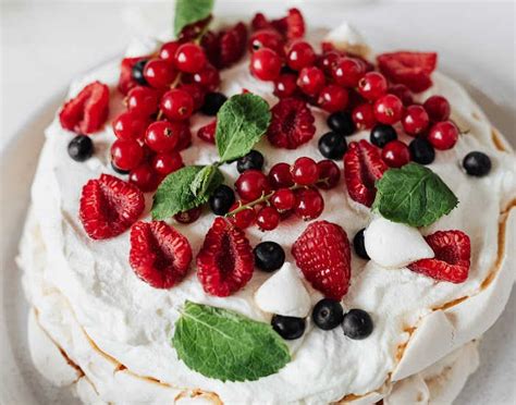 Pavlova Cake Recipe: Make Your Delicious & Dedicated Dessert