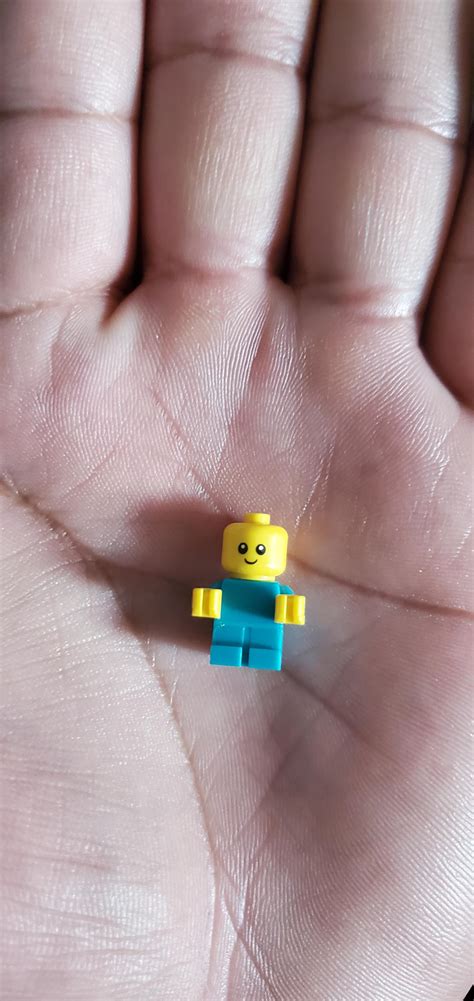 The smallest minifigure I've ever had : r/lego