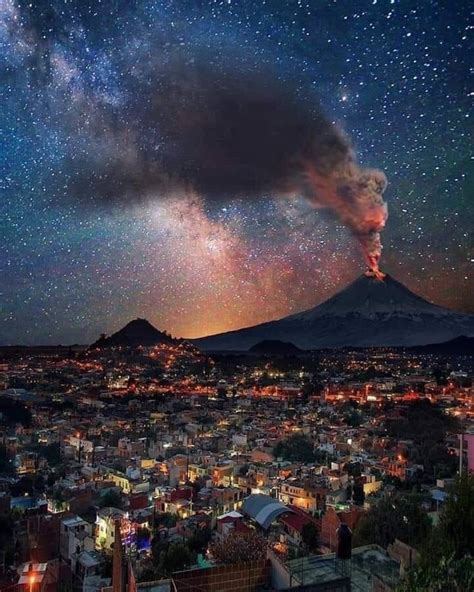 Popocatépetl Volcano in Puebla, Mexico : r/pics