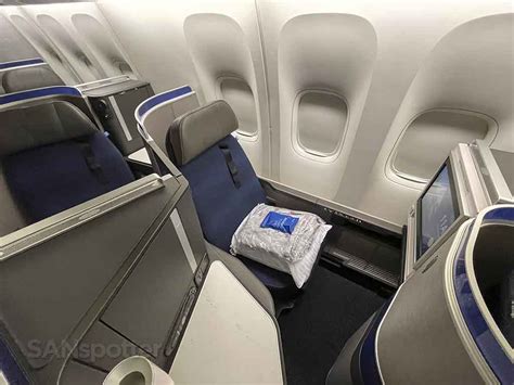 What Is The Best Business Class Seat On A Boeing 777 200 | Brokeasshome.com