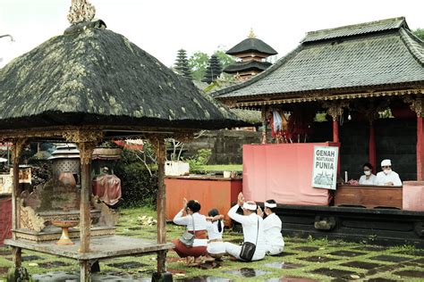 Rumah Adat Suku Bali Beserta Penjelasannya - Info Liburan